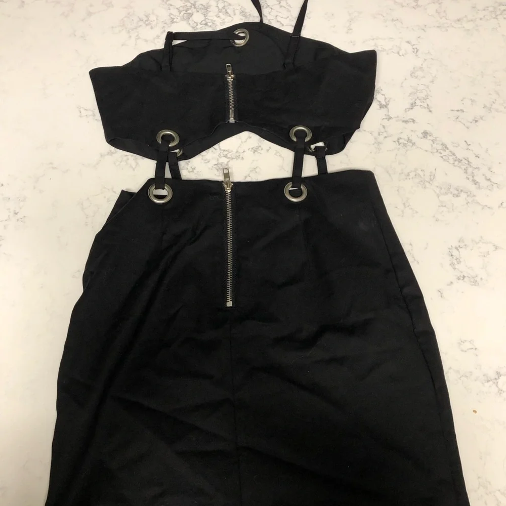 Tobi Black Mini Dress with Silver Zipper Goth/Emo Inspired - Picture 3 of 4